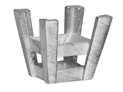 Chaton 4 griffes pour pierre carrée de 0,5 ct 4,37 mm, Or gris 18k Pd 13. Réf. 2060