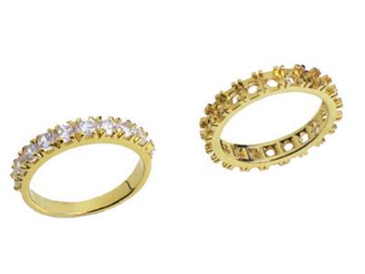 Alliance serti 4 griffes 1 rang, Or jaune 18k. Réf. 500 - Image Standard - 3