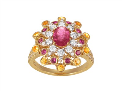 Bague Jaipur 18 x 20 mm, diamants 0,78ct, saphirs jaunes 0,35ct et rubis roses 1,27ct, Or jaune 18k, doigt 54