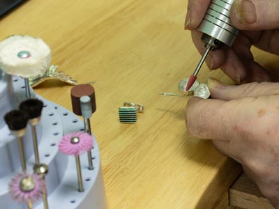 Meulette caoutchouc montée cône, marron, grain fin, 4,30 x 12 mm, n°704, EVE - Image Standard - 3