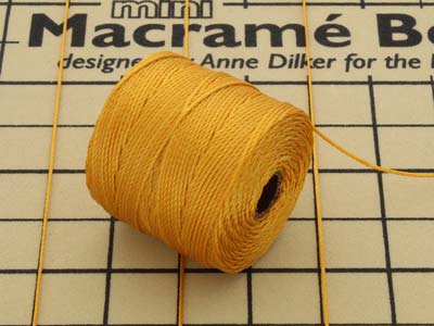 Cordon jaune clair 0,50 mm,Tex 210 S-Lon Beadsmith, bobine de 70 mètres - Image Standard - 4