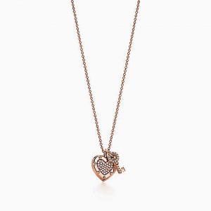 pendentif-love-plaque-cur-avec-cl-return-to-tiffany-36339314_960198_ed